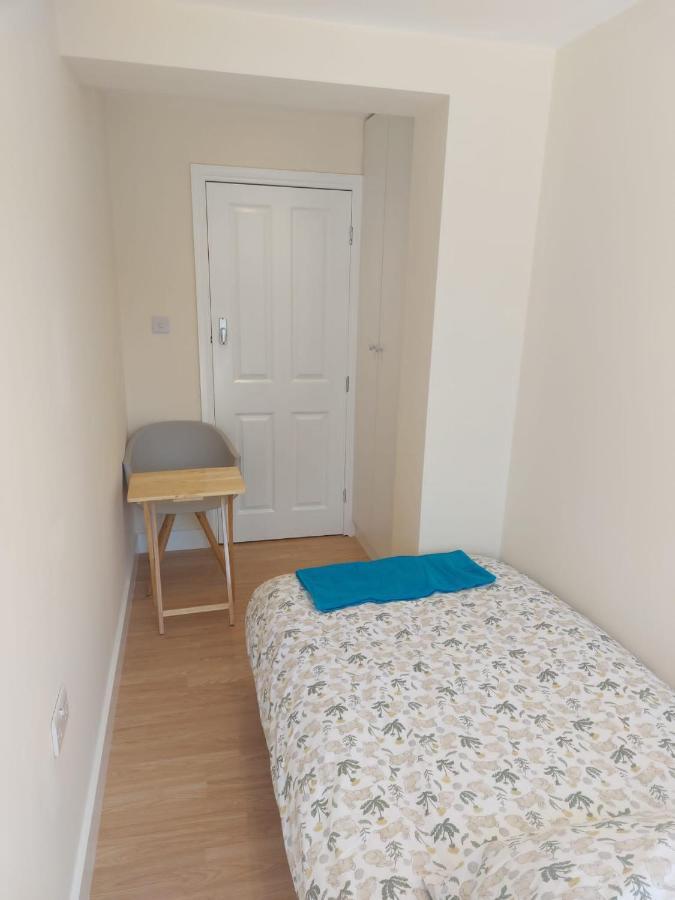 Spacious Single Room Southall Exterior foto