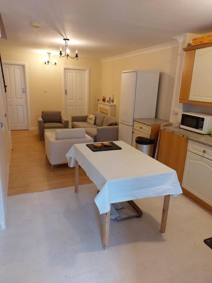 Spacious Single Room Southall Exterior foto